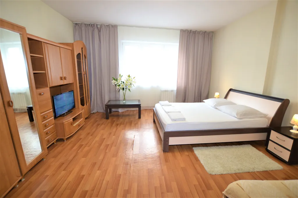 1-комнатная квартира рядом с ТРЦ Планета — аренда посуточно в Красноярск