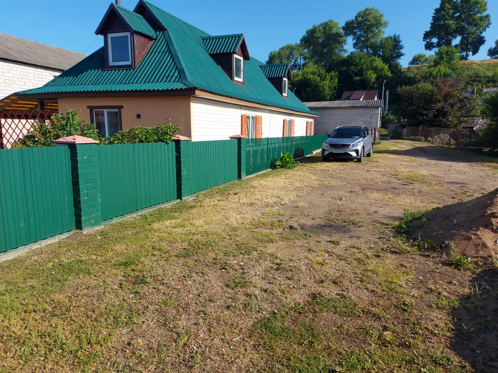 Комфортные домики у озера Дривяты под Замковой горой