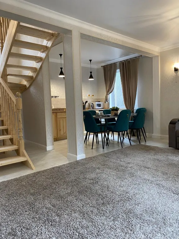 Malkar house с видом на гору Чегет