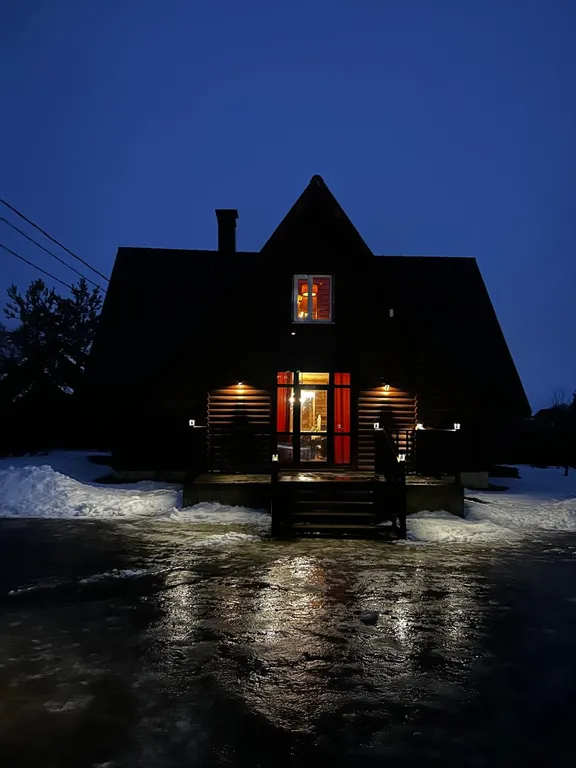 Коттедж Уютный коттедж у озера Донцо,Баня.Гриль-домик.Памятник природы. — Волосово