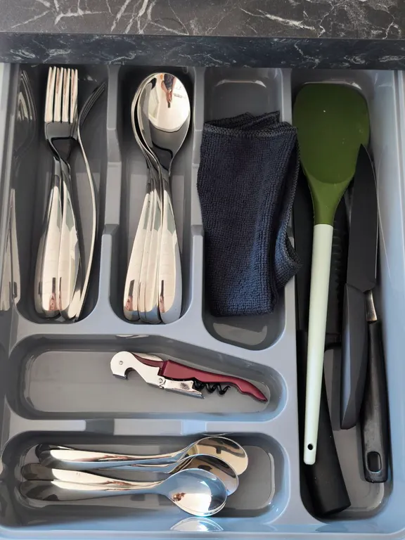 Новый деревянный современный дом в 2 минутах от моря