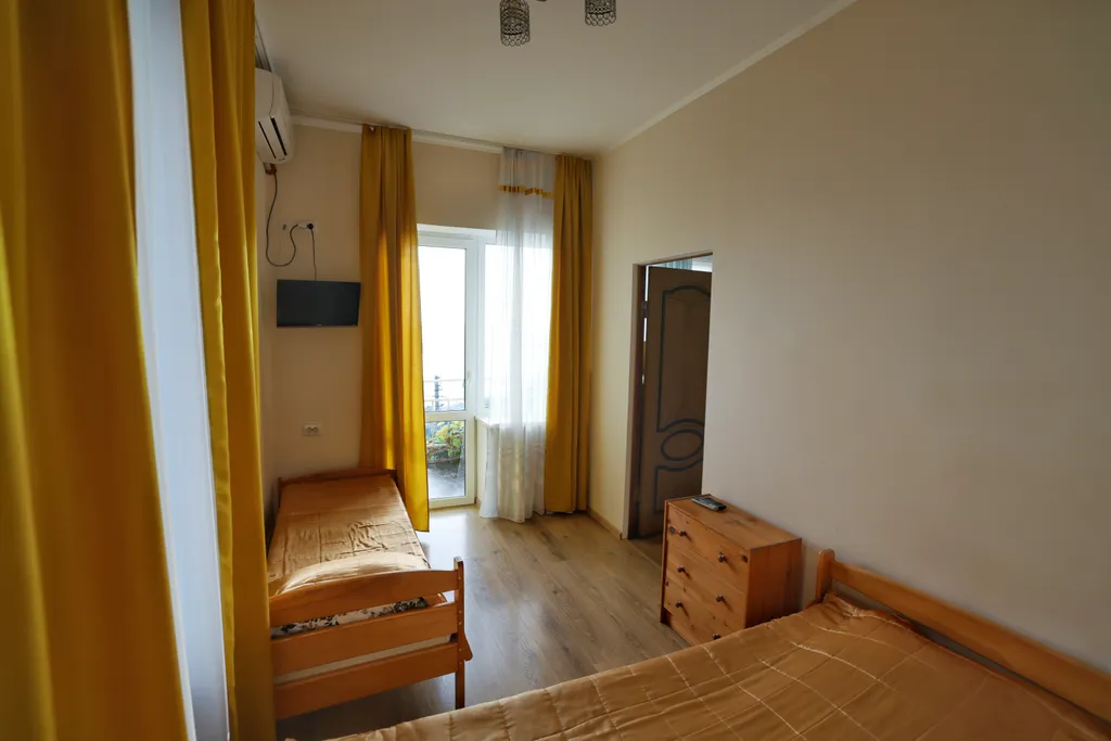 Квартира Квартира Четырехместный номер люкс с доп. местом и балконом с видом на море — Лазаревское