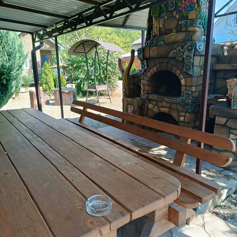 Номер у реки Дах с видом на горы