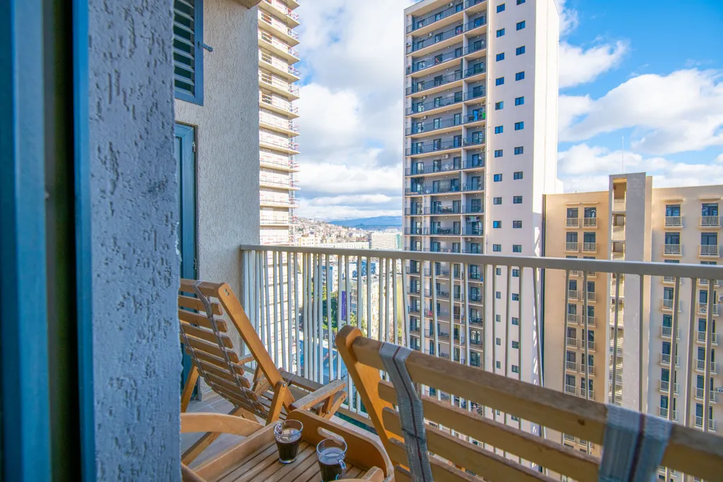 Уютная 3 комнатная квартира рядом с метро, полностью оборудована