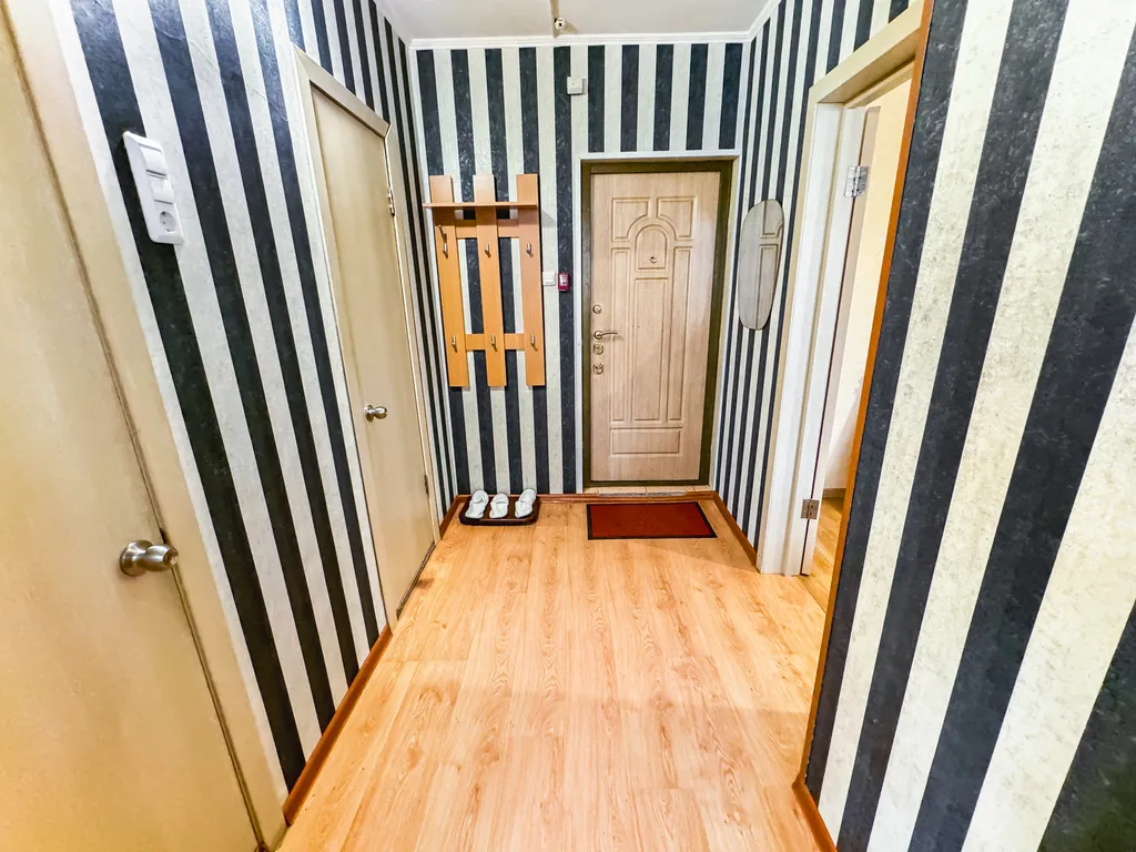 Квартира Просторная квартира с современным дизайном и мягкой мебелью — Лобня