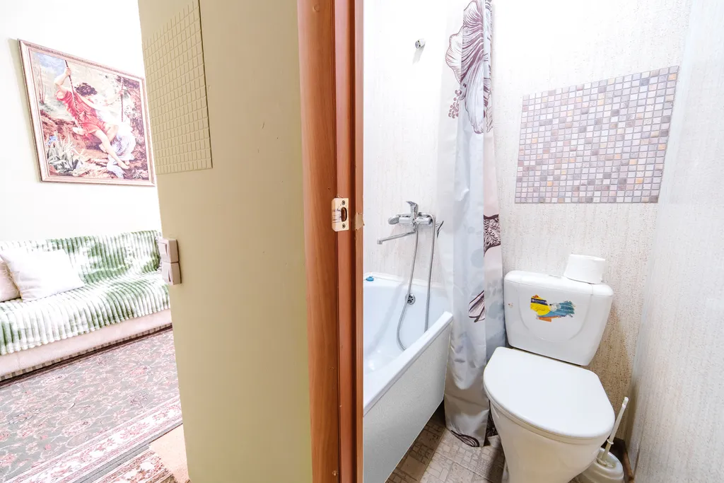 Солнечная комната-студия рядом с Театром драммы