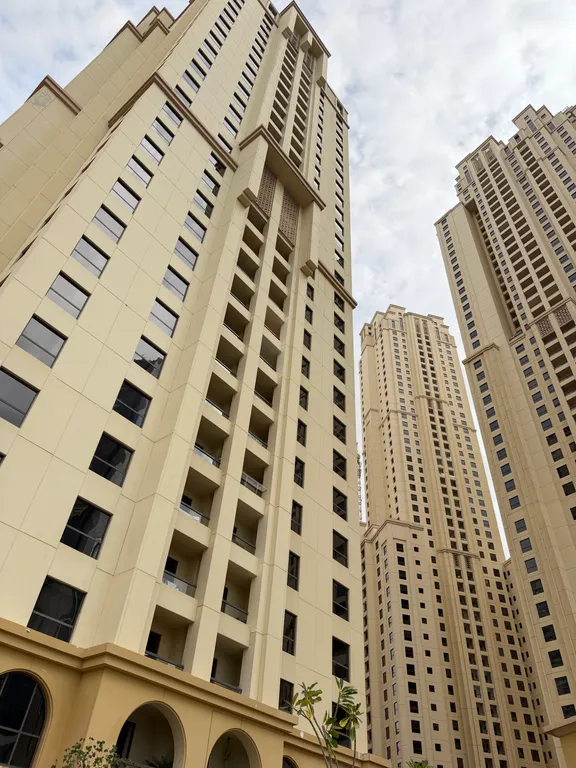 Студия с видом на море