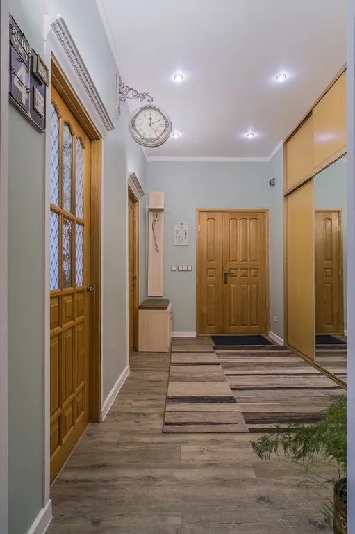 2-комнатная сталинка с террасой в ультрацентре с парковочным местом