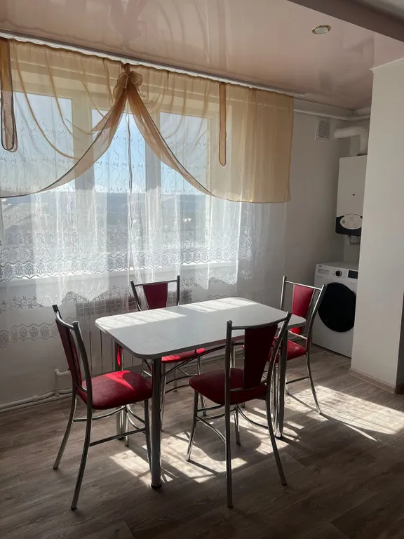 Апартаменты с видом на озеро и горы