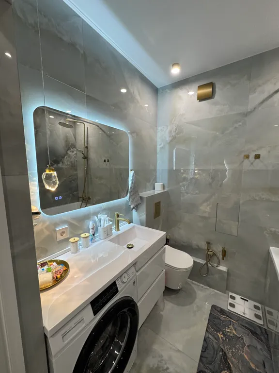 квартира с дизайнерским ремонтом на въезде в город