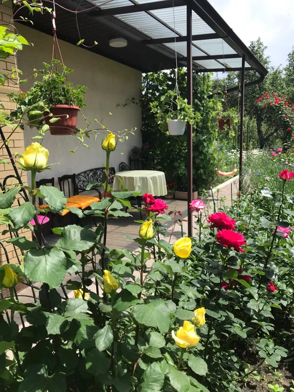 Коттедж Домик с цветущим садом — Кисловодск