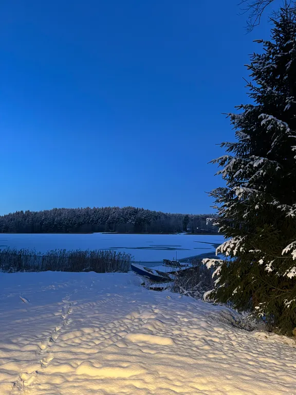 Уютный дом на берегу карельского озера