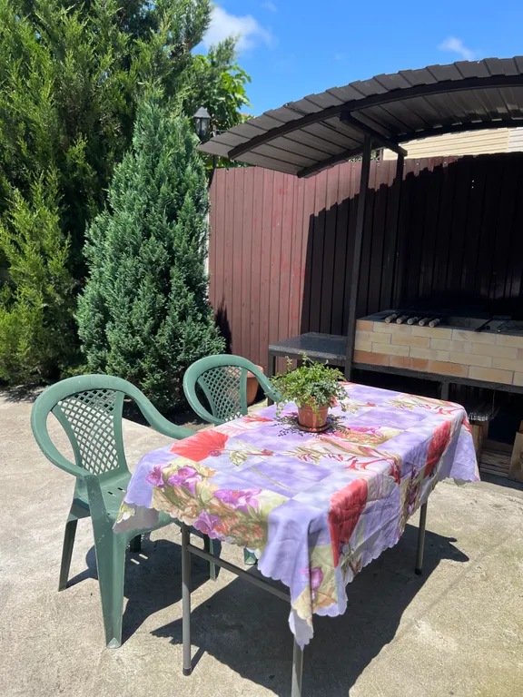 Домик у моря с двориком, мангалом, грилем и тандыром