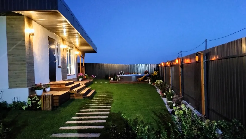 Домик с баней и бассеином