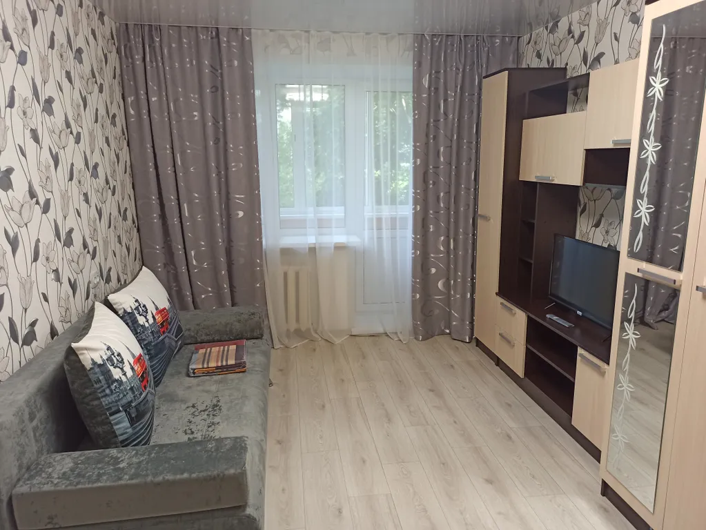 Уютная квартира с прекрасным расположением в парковой зоне города — аренда посуточно в Ржев