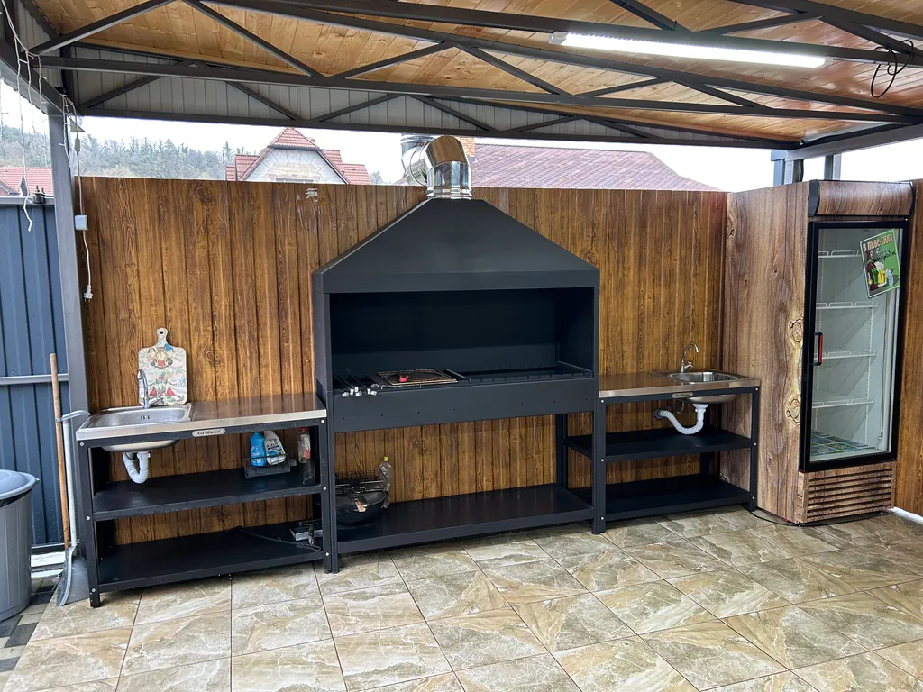 Коттедж с бассейном и сауной