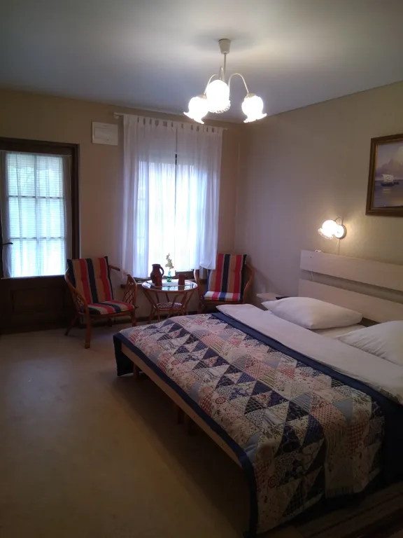 Дом с верандой в саду