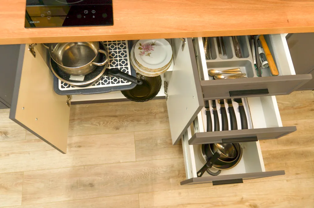 Дом с тёплым бассейном в сосновом лесу