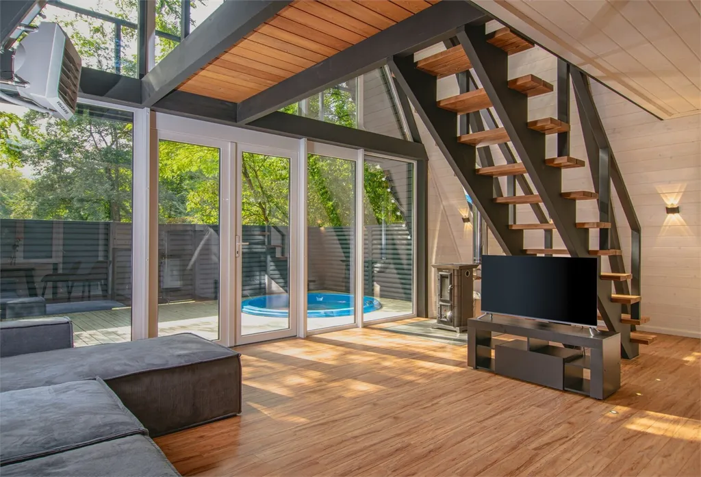 Коттедж 2-комнатный Дом — Светлый