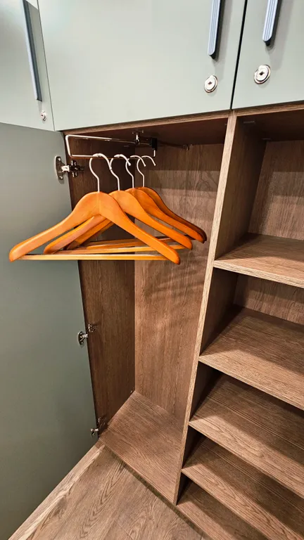 Далеко и надолго