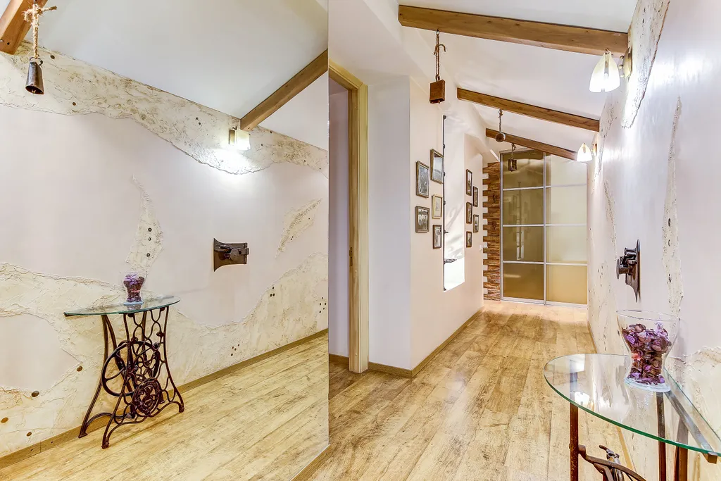 Ryss' 2BR Apt on Nevsky 79