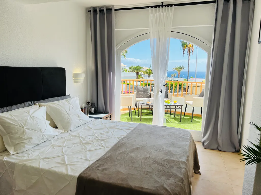 Квартира PaulMarie Rental Ocean View Near Beach — аренда посуточно в Коста Адехе