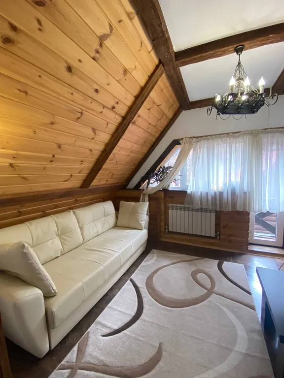 Дизайнерский дом Каравелла в центре Абзаково