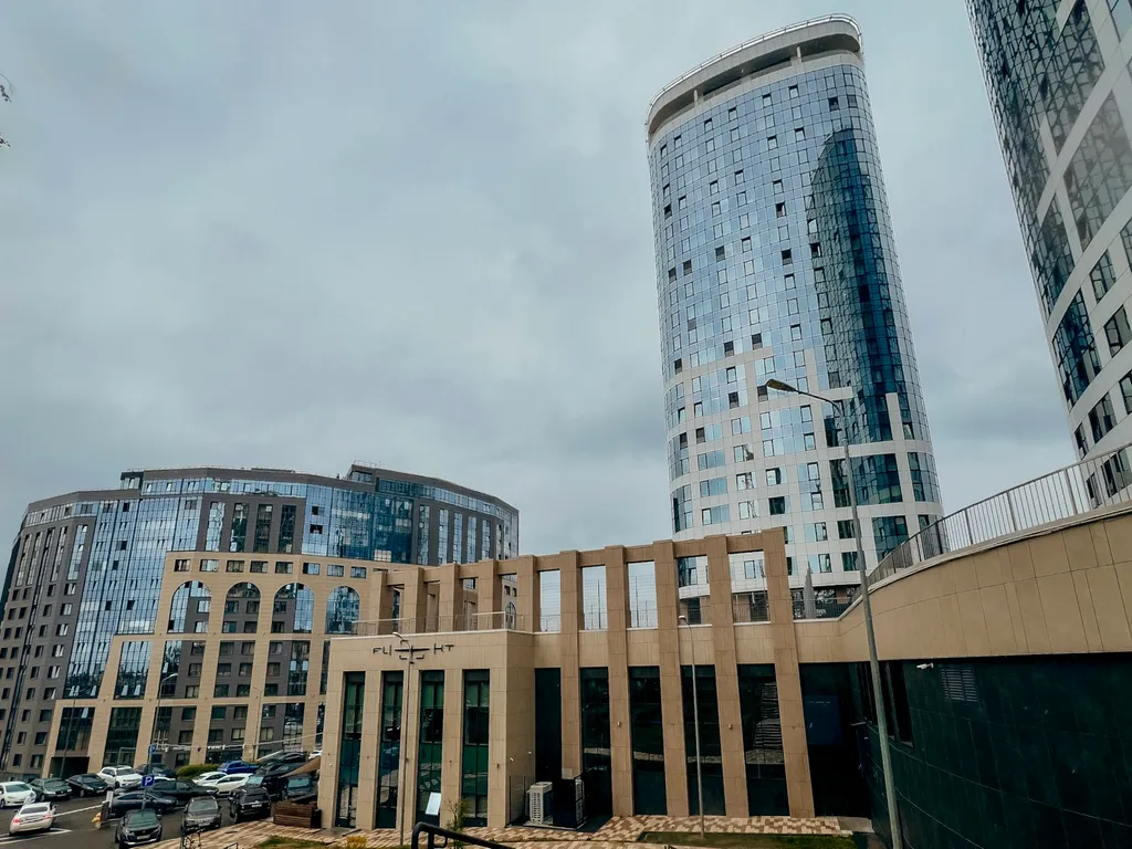 Студия-люкс с великолeпным видом нa гоpод и наберeжную