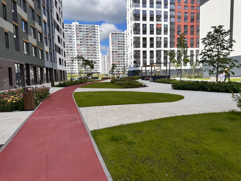 Квартира Современная студия в Новокомарово — Тюмень