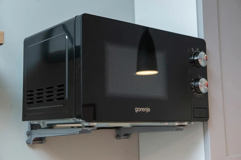 Стильная студия возле метро для двоих гостей