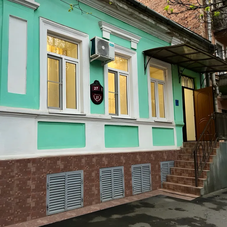 Уютная квартира в самом центре города — аренда посуточно в Владикавказ