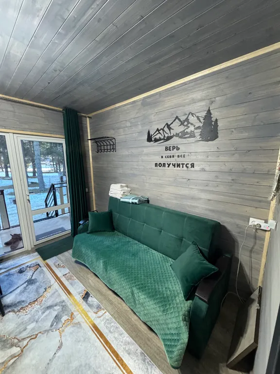 Уютный дом в сосновой лесу