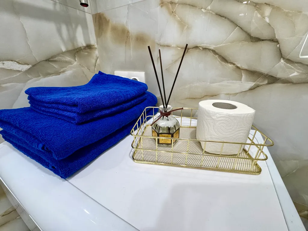 Стильная квартира с новым ремонтом в центре Индустриального района