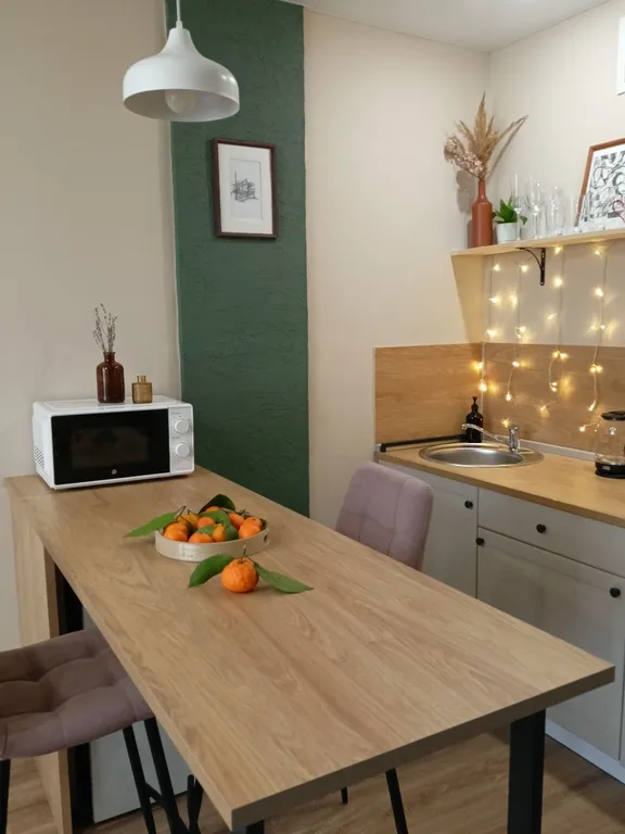 Просторная студия с атмосферой уюта и комфорта