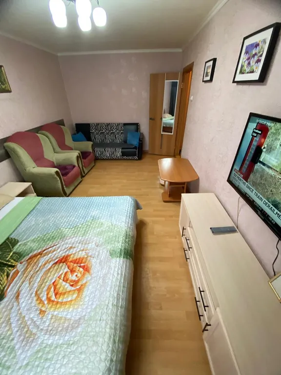 Однокомнатная квартира с балконом в Октябрьском районе