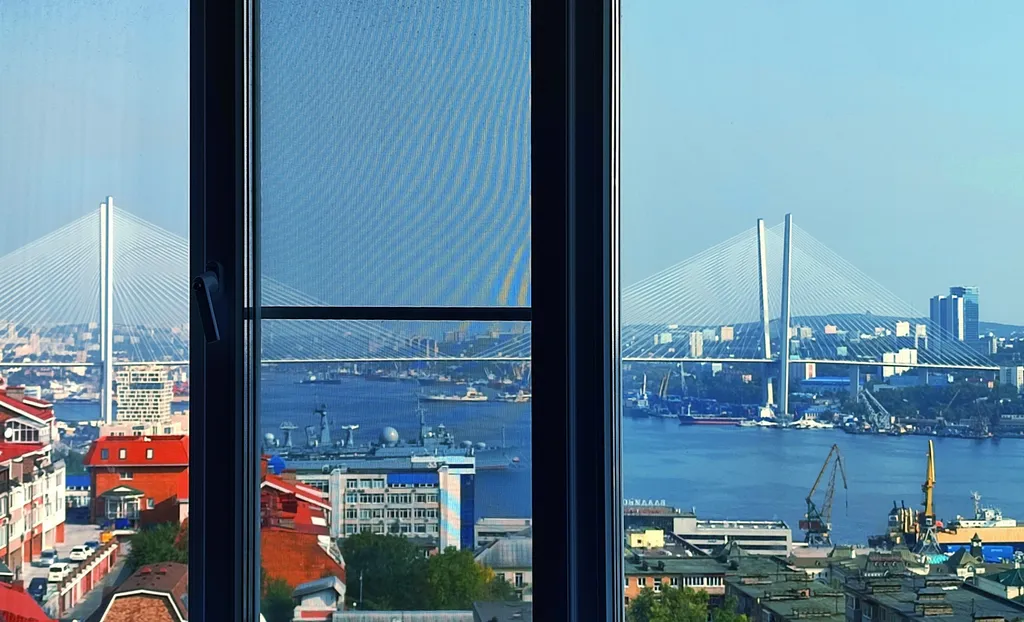 Шикарная квартира с видом на Золотой и Русский мост