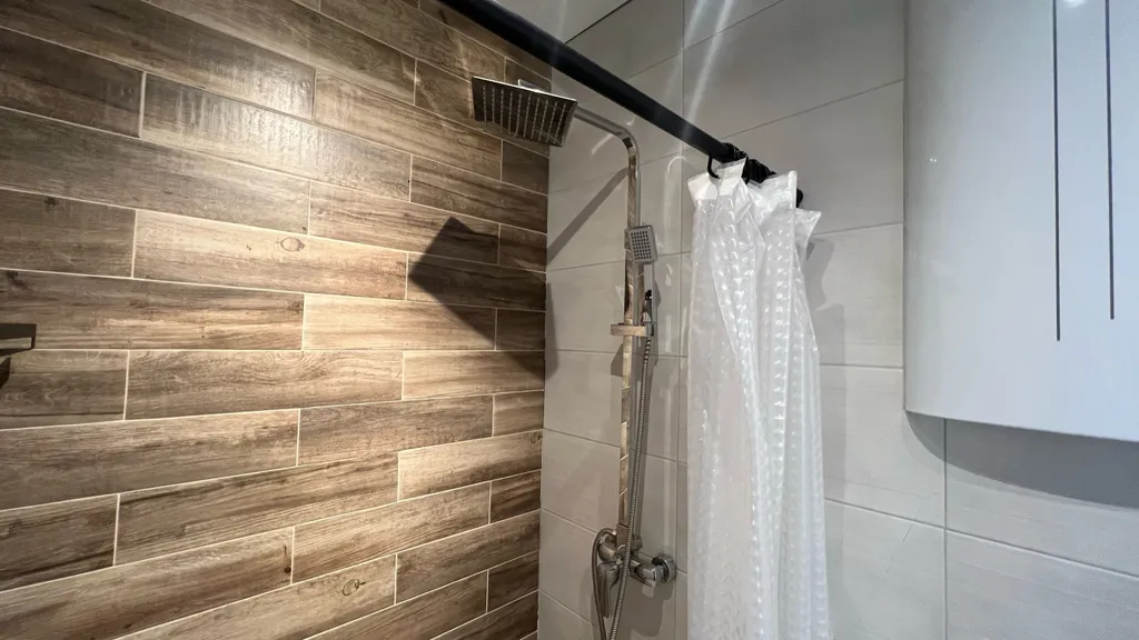 Уютный коттедж на большую компанию в лесу