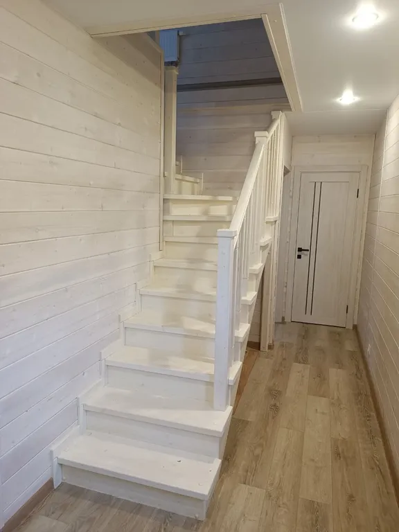 Уютный дом у леса