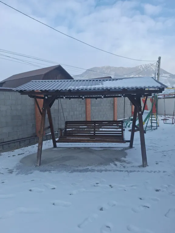 Уютный дом в самом центре гор