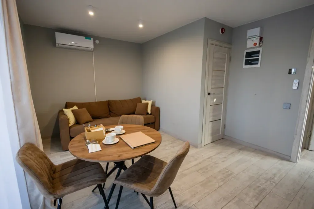 Гостевой дом в глэмпинге на берегу реки