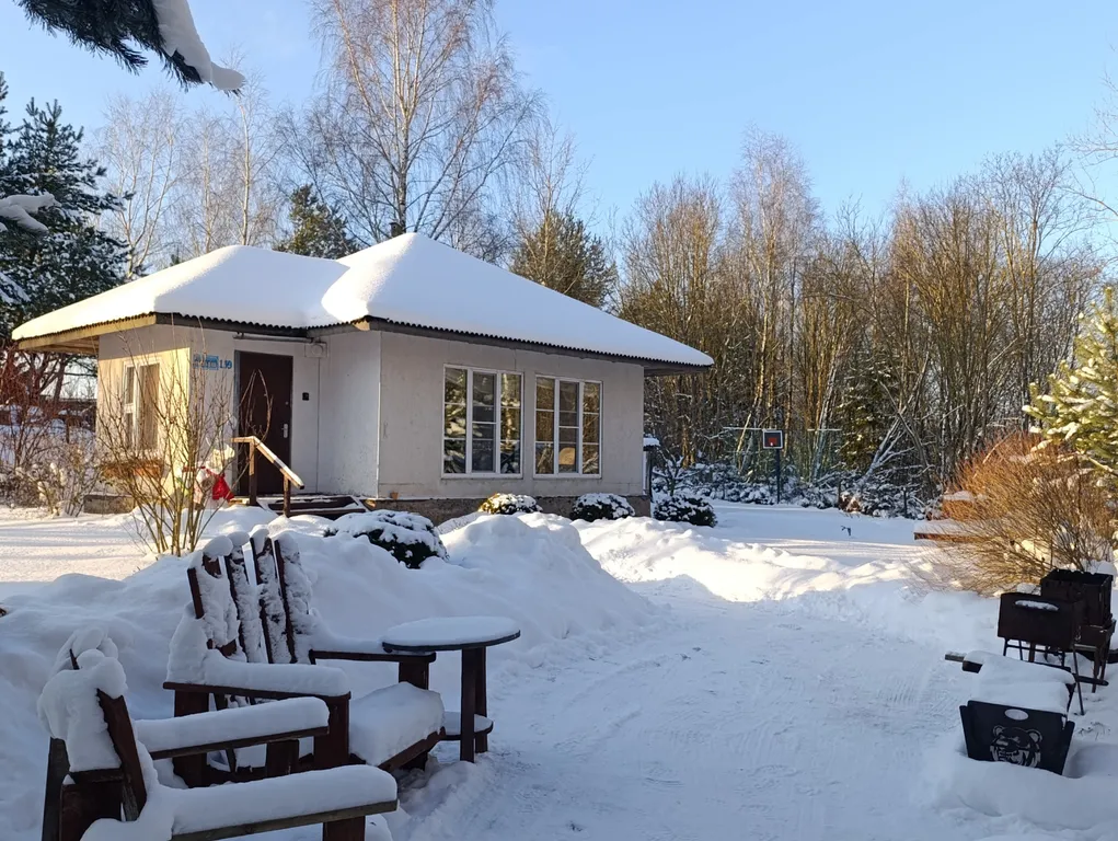 Коттедж Дом с видом на лес — аренда посуточно в Заславль