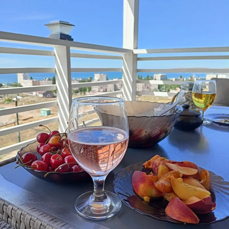 2-комнатный дом с бассейном с видом на Азовское море Абрикос