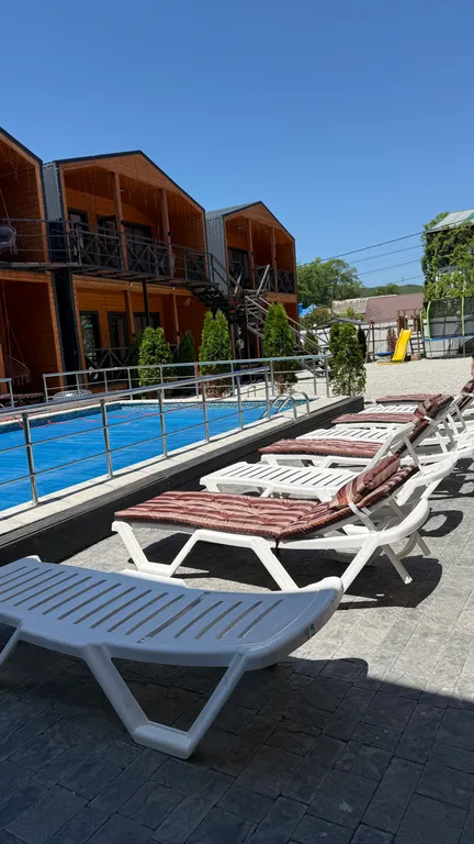 Двухэтажный коттедж на 8 спальных мест