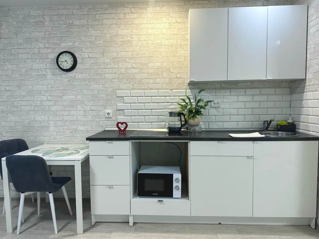 Студия с балконом