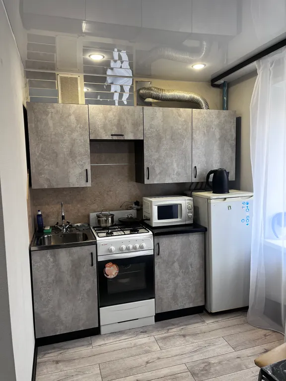 Квартира Квартира в центре города, чистый двор, рядом магазин, больница, сбер — Сланцы