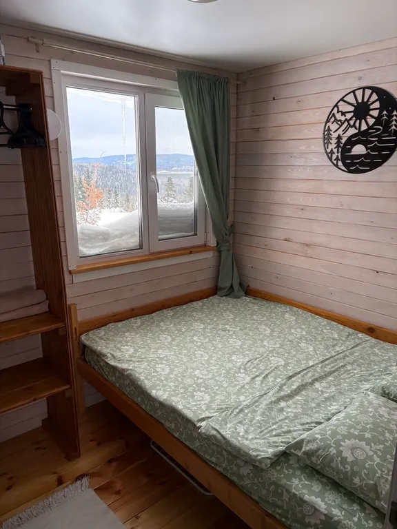 Коттедж Дом для отдыха с террасой и с двумя спальнями — Шерегеш