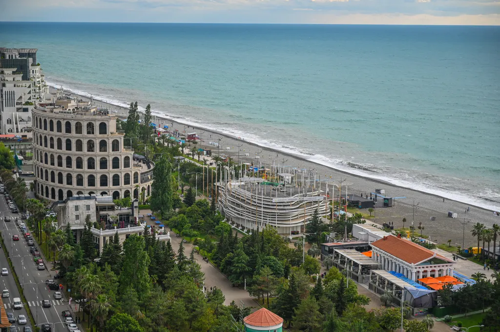 Большая 2+1 с шикарным видом на море и набережную, 22 этаж