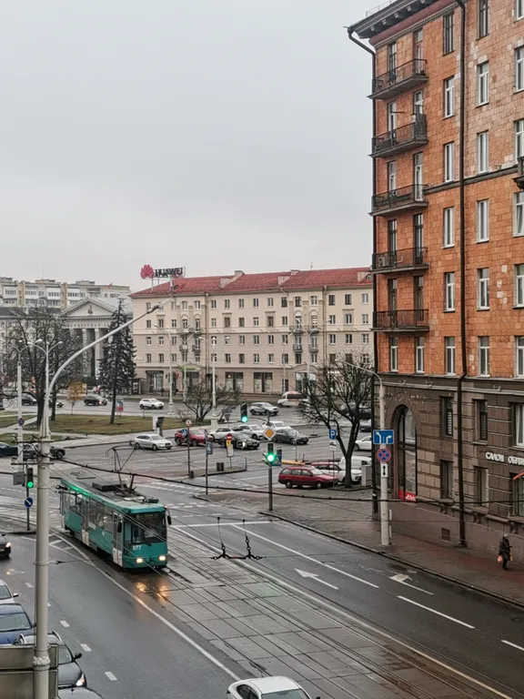 Квартира Атмосферная квартира в центре с двумя балконами и прекрасной ванной — Минск