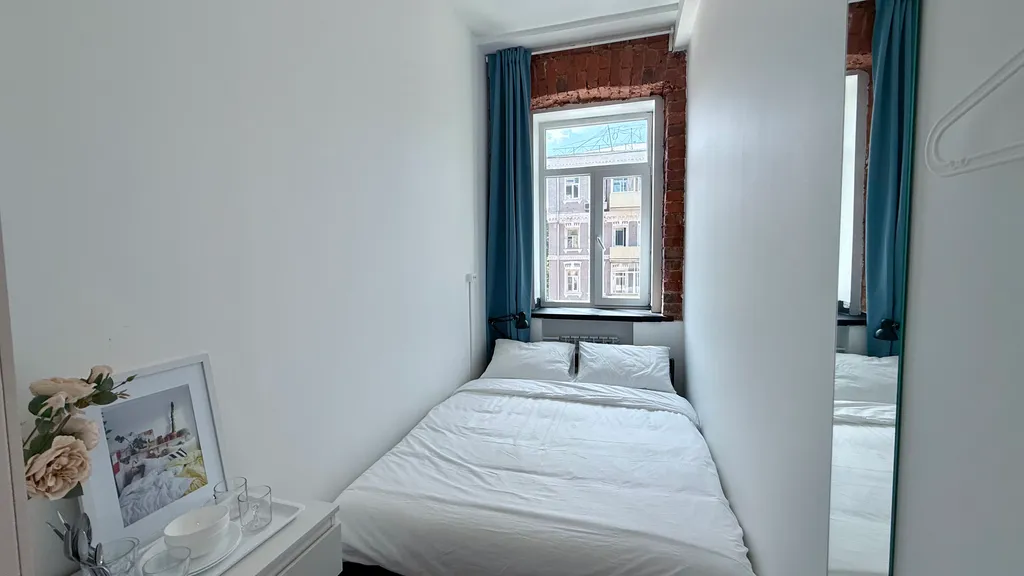 Квартира Уютная комната в стиле Лофт у метро Парк Культуры — аренда посуточно в Москва