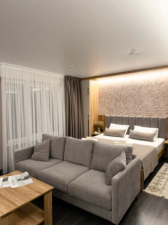 Дом с баней и бассейном